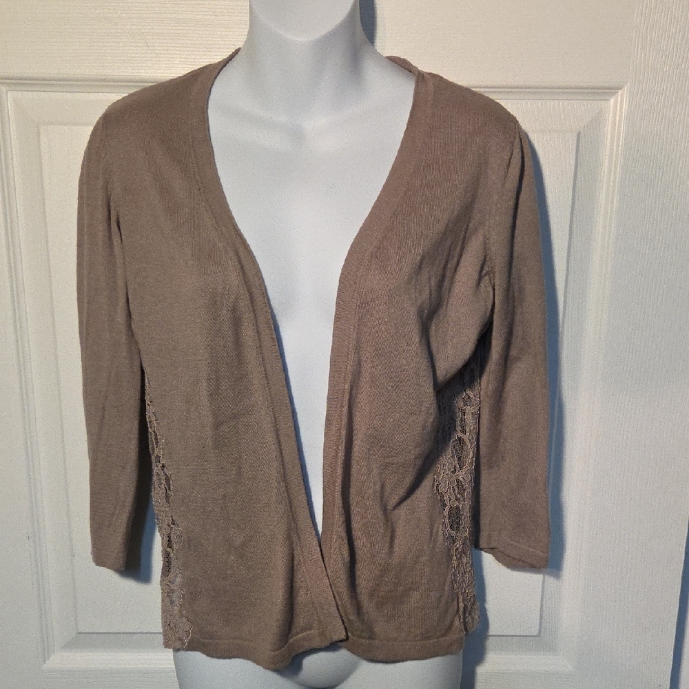 Le Chateau Light Brown Cardigan Sweater Sz M ✨️5/$30